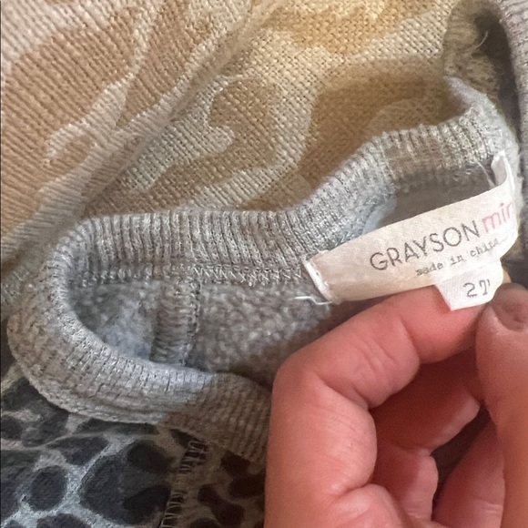 Girls Sweatshirt Bundle - Picture 5 of 7